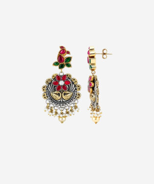 ear-ring-side